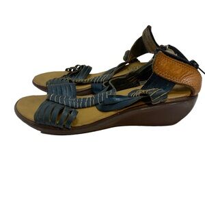 Artesenias Ortega Womens Size 5 Teal Leather Sandals